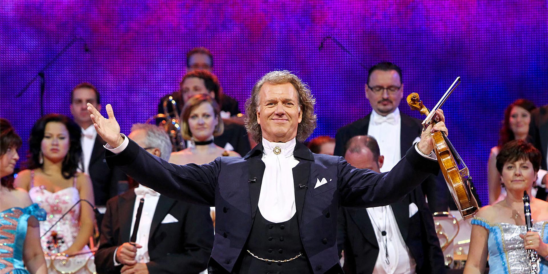 André Rieu & his Johann Strauss Orchestra – Live at Wembley Arena (by Coach)